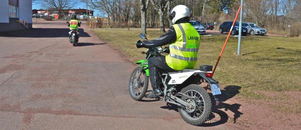 Motorcyklar som övningskör